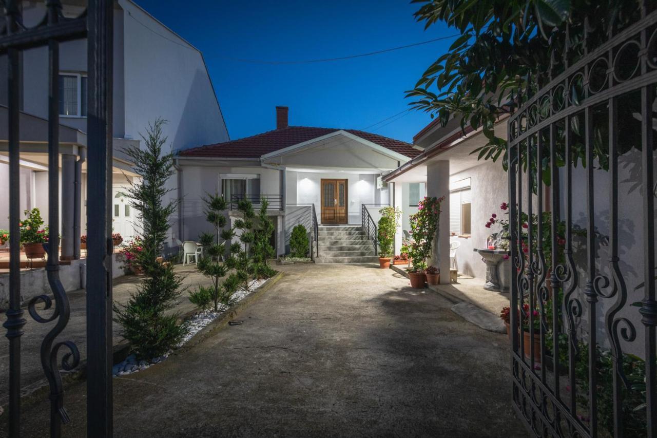 Guest House - Axios Гевгелия Экстерьер фото